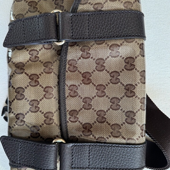 Authentic Gucci Fanny Pack - Picture 5 of 16